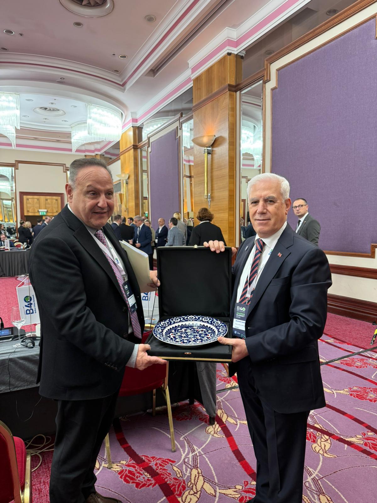 36658 M T Y5 Nzg3 Y T 6