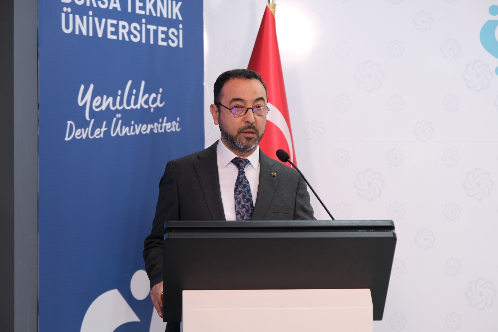 Btü Rektör Yardımcısı Prof. Dr. Barış Tamer Tonguç