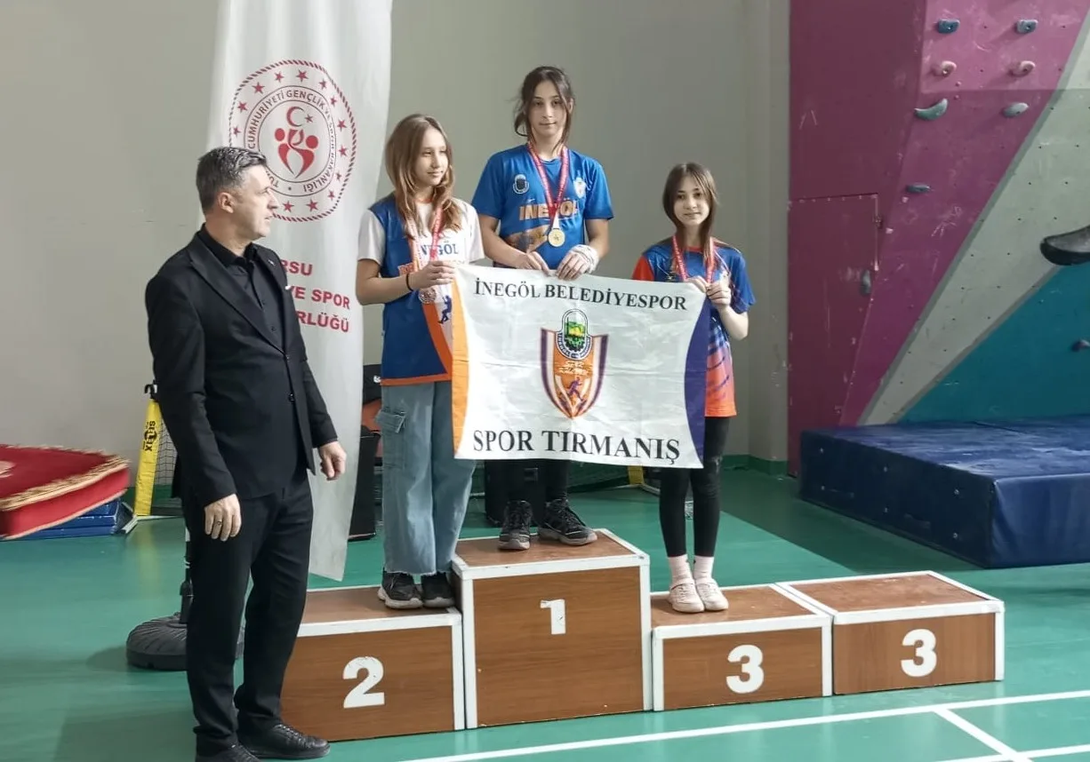 063F21A33Dea3D7E488D25Dc118A3Bb93D53E586