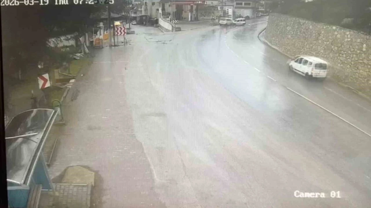 Bursada Bayram Arifesinde Feci Kaza Kamerada 7 Yarali