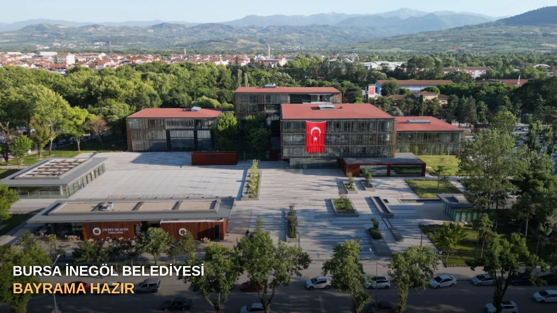 Bursa İnegöl Belediyesi bayrama hazır