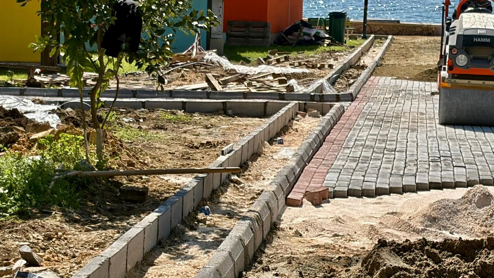 Gemlik’te Yollara Asfalt Ve Taş Parke (7)