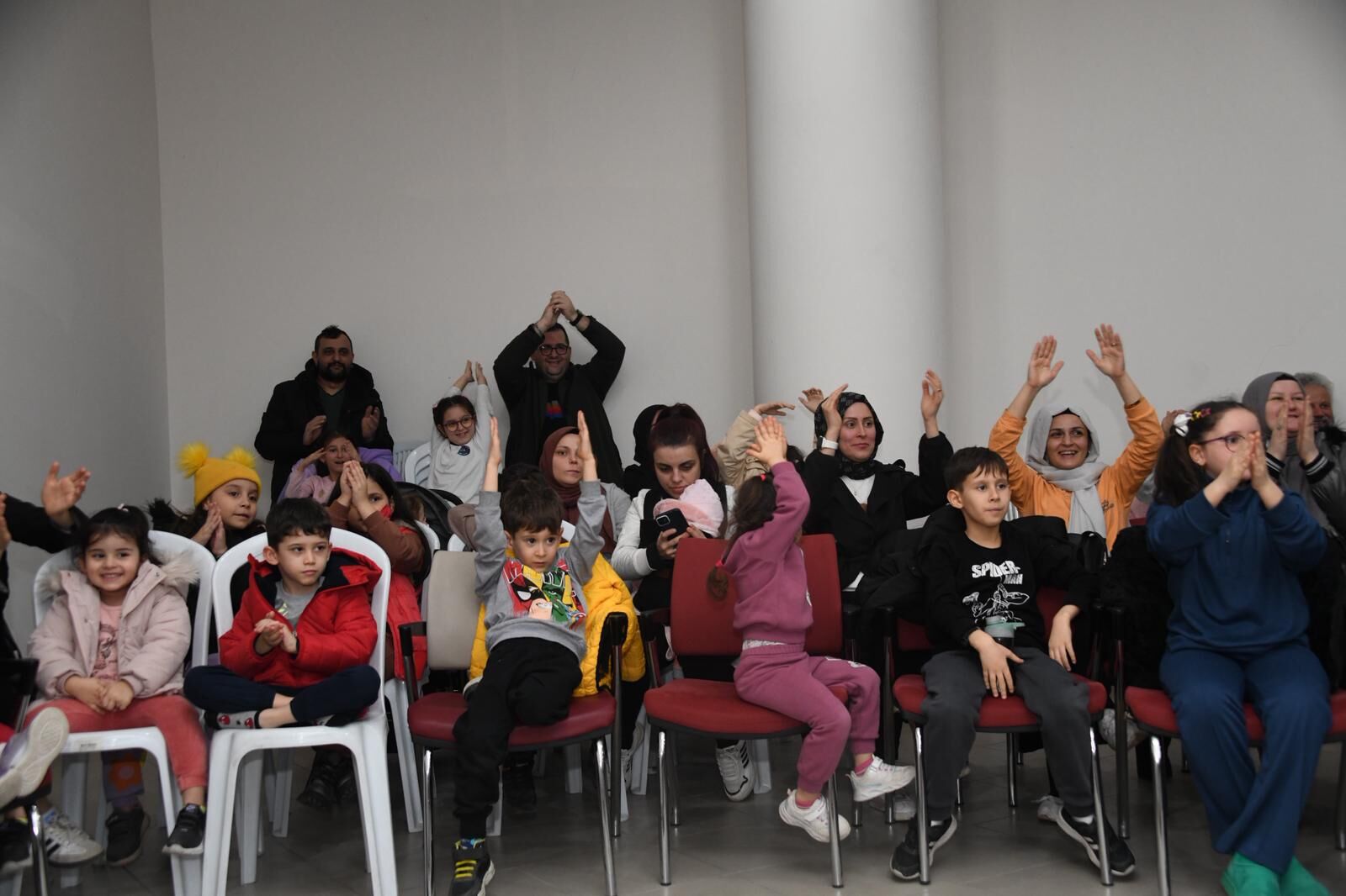 Sihirbazlık Gösterisi (2)