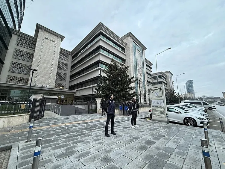 0X0 Bursadaki Milyarlik Yolsuzluk Aginda Yeni Detaylar Rusvetin Merkezi Mimar Gelinin Ofisi 1775445109112