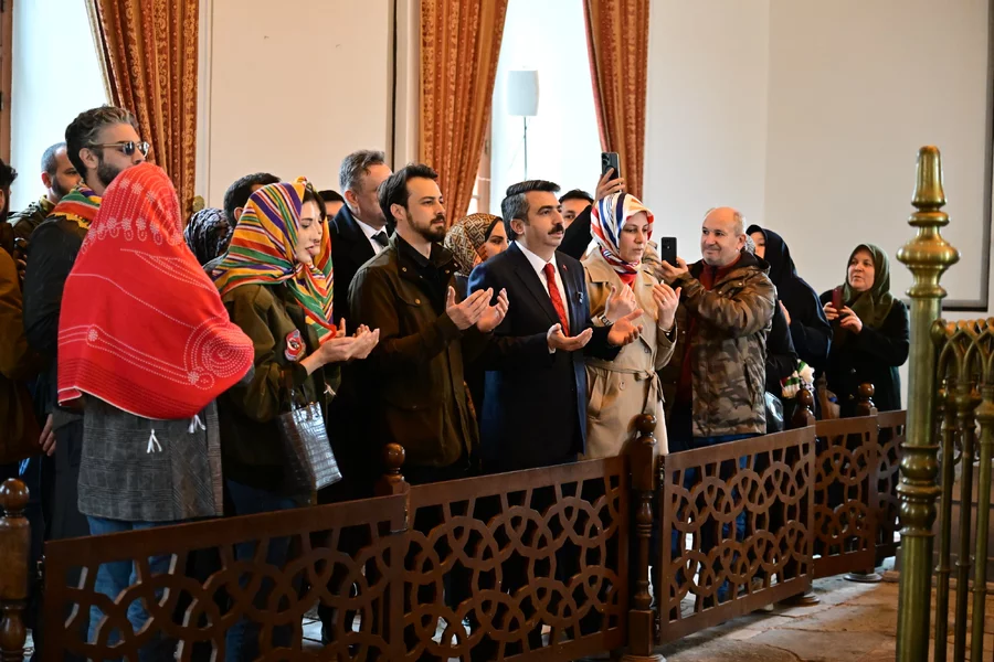 228041 69D10B96047F3