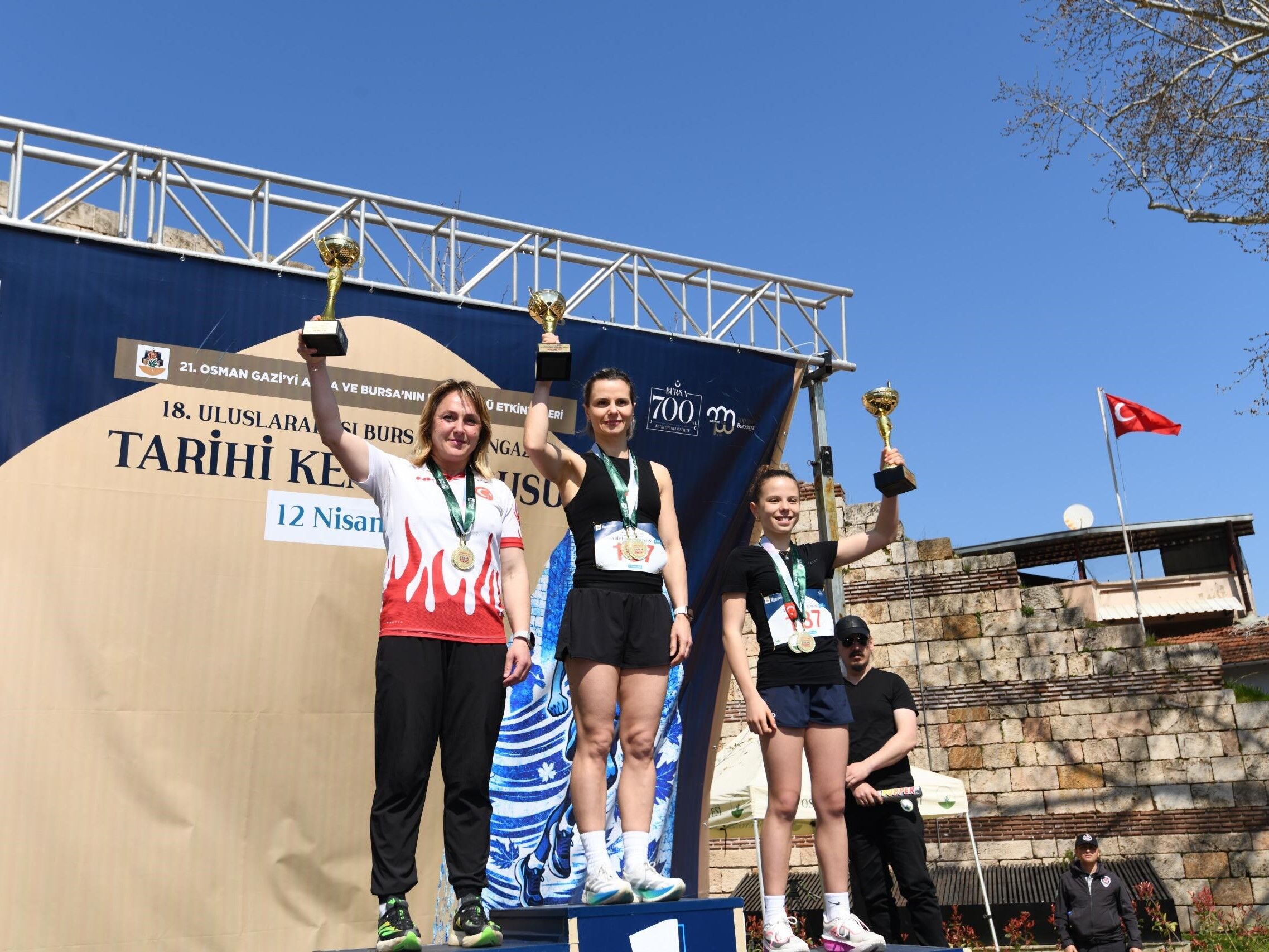 69Db74360Aeeb570595188-1