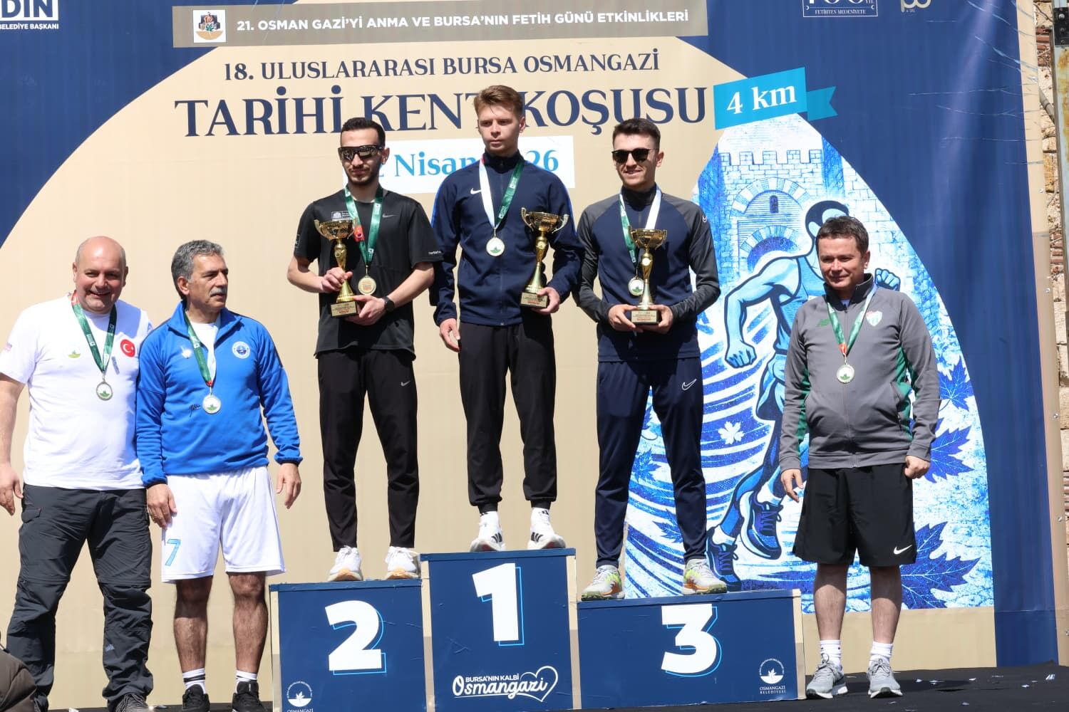 69Db7436E17F7070480003-2