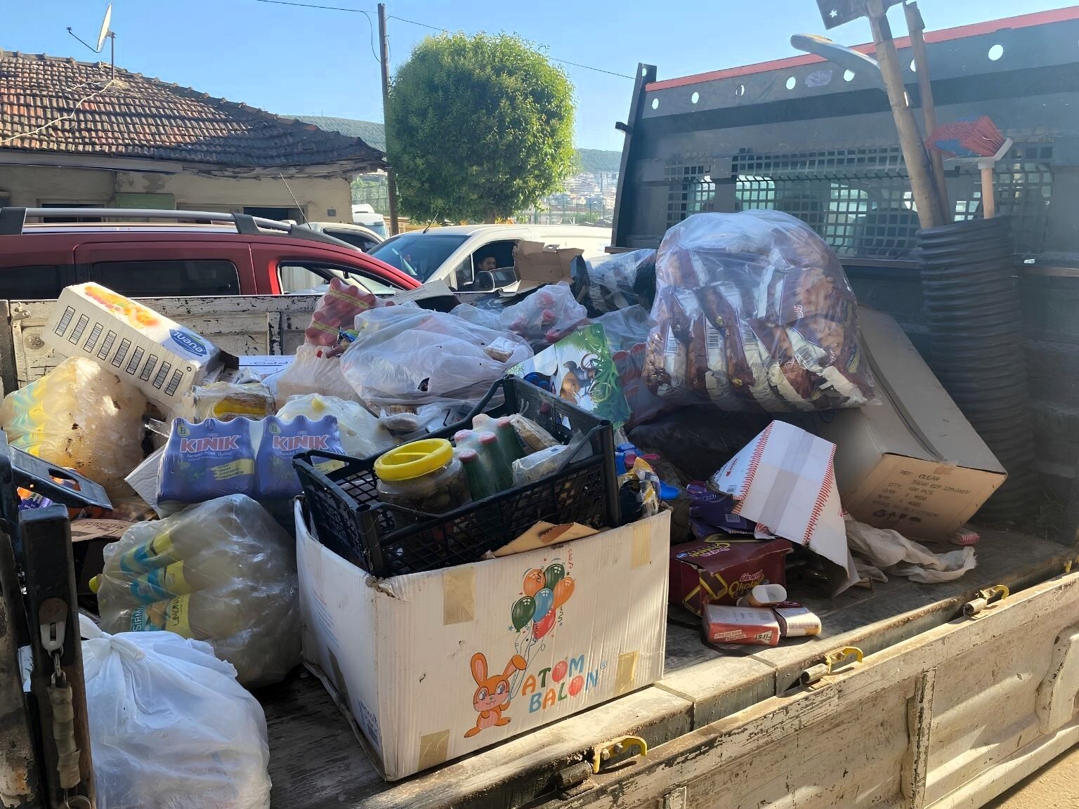 Gemlik’te Sağlıksız Gıda Deposuna Zabıta Baskını (9)