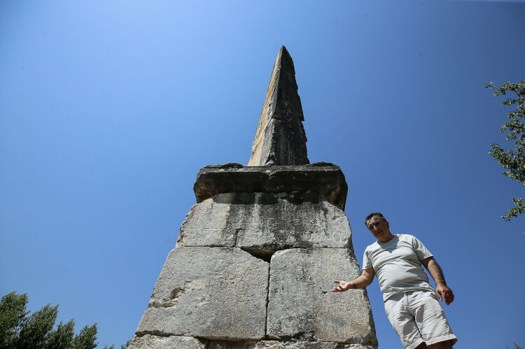 Aa 20260722 42035944 42035938 Surgunden Donen Romalinin Iznikteki 2 Bin Yillik Anit Mezari 1784711558 194 X750-1