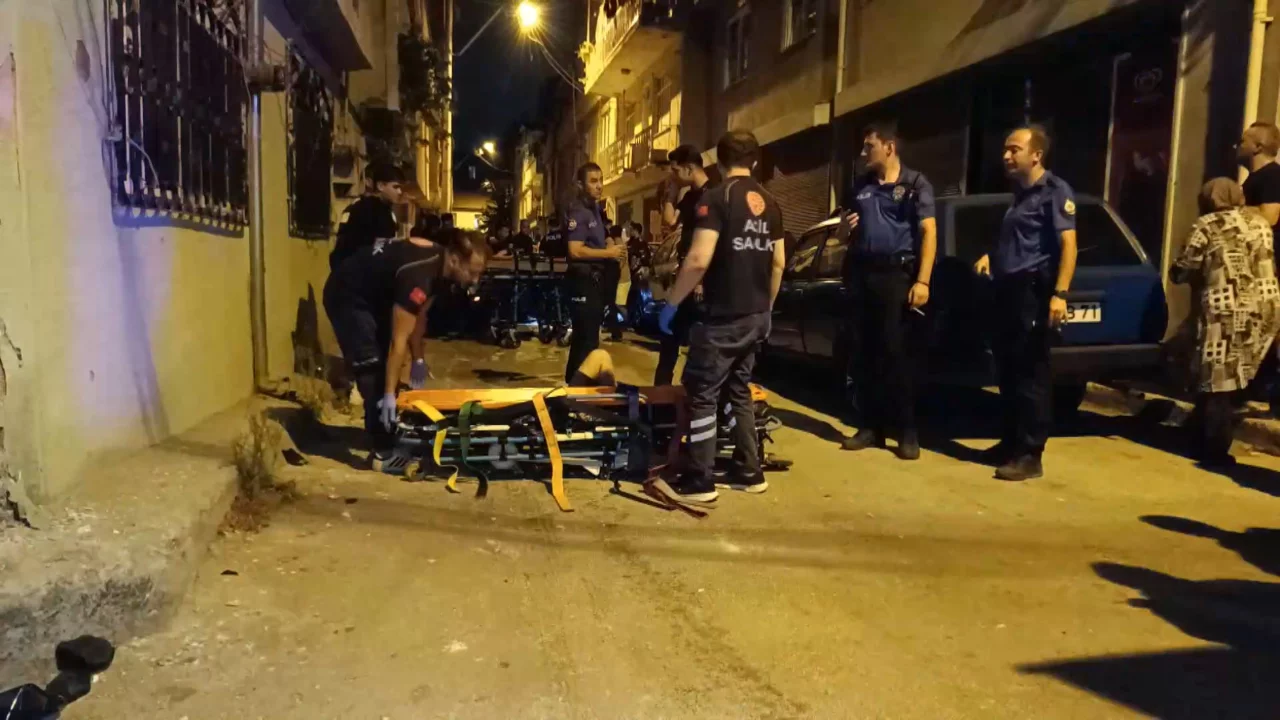 Bursa’da kavga ihbarına giden yunus polisleri kaza yaptı: 2’si polis, 4 yaralı