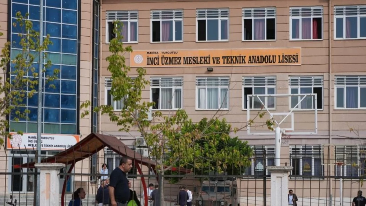 1951109 Okul Saldirisinin Perde Arkasi Ortaya Cikiyor 6Ab38Cd2F388C