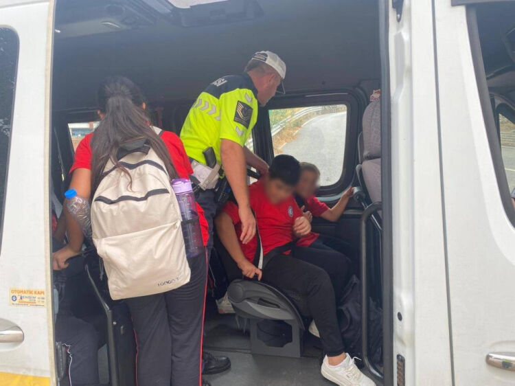 Bursa’da okul çevrelerinde jandarma denetimi!