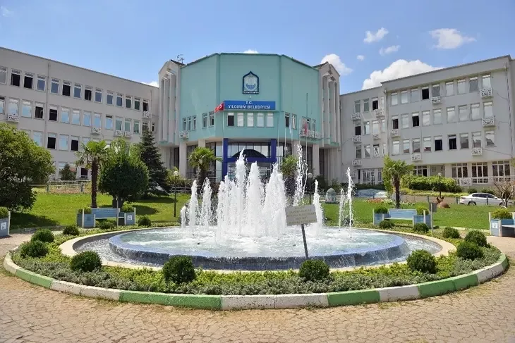 Belediye Binasi 1701427265 319 Large 6A9E68Af49Ffe (1)