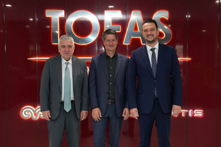Tofas Ceo Su Cengiz Eroldu Citroen Ceo Su Xavier Chardon Citroen Marka Direktoru Bora Duran 1790600305 835 X750