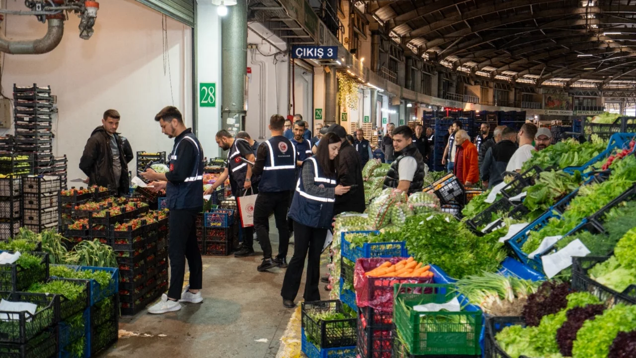 1953594 Bursa Da Pazar Market Restoran Kuyumcu Galerici Hepsi Denetlendi 6Ac0D176560D6