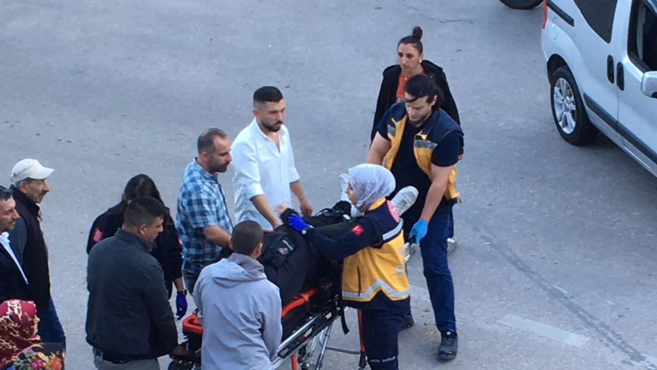 Bursa’da düğün konvoyu kazası! Kurye yere savruldu