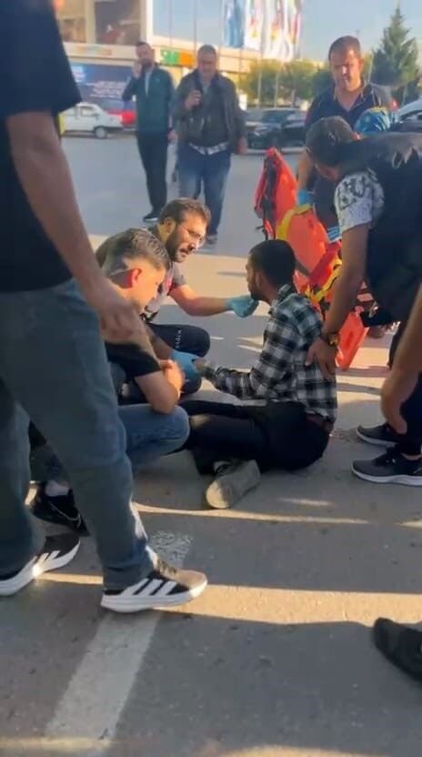 Bursa’da yolun karşısına geçmek isteyen genç yaralandı