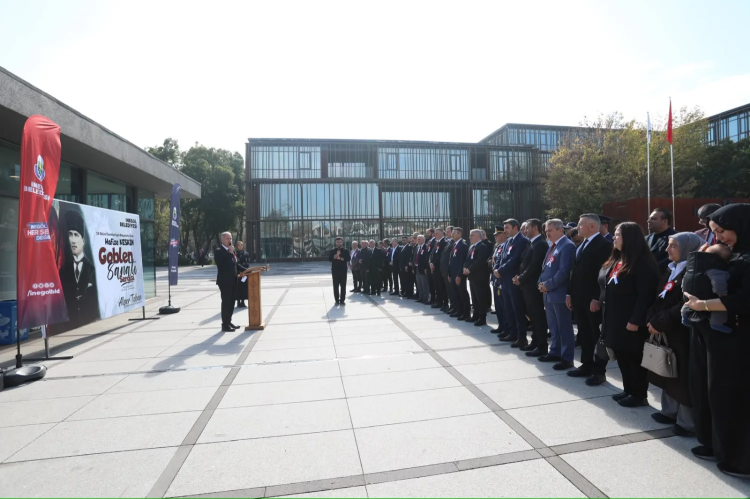 Bursa’da Cumhuriyet temalı 20 eser aynı sergide buluştu