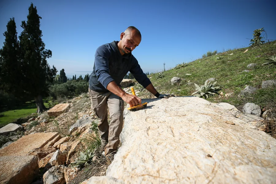 Aa 20261028 42887766 42887763 Golyazidaki Antik Tiyatroda Seyirci Basamaklarinin Arasinda Mezar Bulundu 6Ae1Bcf14675F