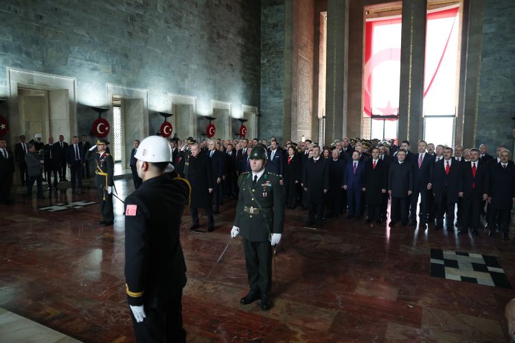 Aa 20261029 42898696 42898695 Cumhurbaskani Erdogan Baskanligindaki Devlet Erkani Anitkabiri Ziyaret Etti 1793264124 429 X750