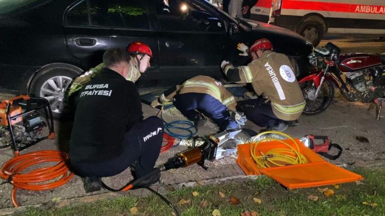 Bursa’da otomobilin altında kaldı! 17 yaşındaki genç hayatını kaybetti