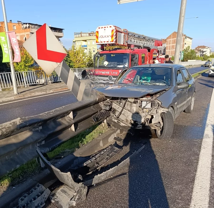Bariyerlerin Saplandigi Otomobildeki Cif 1561236 464582 6Ad4A930890D4