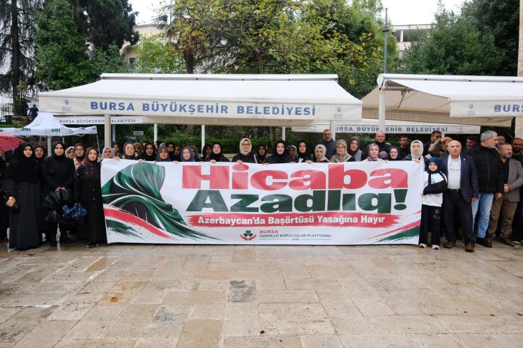 Bursa’da Azerbaycan tepkisi! “Başörtüsü yasağına hayır”
