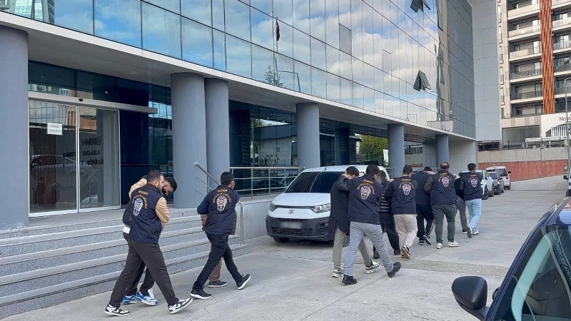 Bursa’da siber dolandırıcılık operasyonu! 4 şüpheli tutuklandı