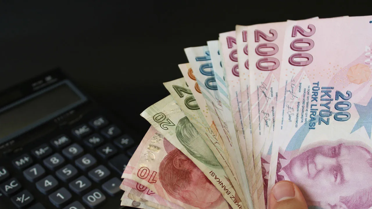 Yeni zam dalgası mı geliyor? Ekonomistten vatandaşın cebini ilgilendiren uyarı