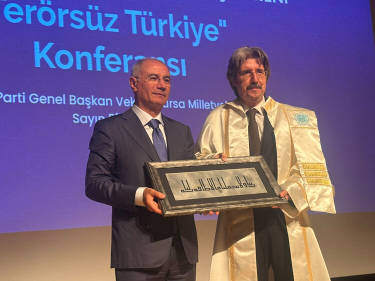 Bursa Uludağ Üniversitesi’nde Efkan Ala’dan “Terörsüz Türkiye” mesajı!