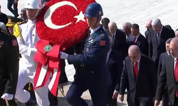 Devlet erkanı Anıtkabir'i ziyaret etti