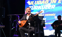 Uludağ’ın Eteğinden Türküler konserinde Menteşeli Cengiz sahnedeydi