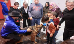 Trakya Üniversitesi'nde eğitimli köpeklerle sıcak buluşma