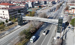 Konya’da yeniden inşa edilen Yaşar Doğu Yaya Üst Geçidi hizmete açıldı