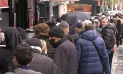 Vatandaş Şimdi de 'Ucuz Yumurta' Kuyruğunda: 'Sürünerek Yaşıyoruz...'