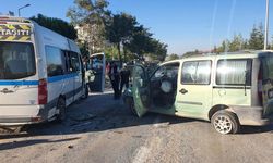 Manisa'daki kazada 8'i öğrenci 9 kişi yaralandı