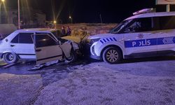 "Dur" ihtarına uymayan sürücü ekip aracına çarptı