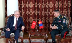 Bakan Güler, Moğolistanlı mevkidaşı Batlut ile görüştü