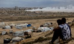 Gazze'deki hükümetten Filistinlilere ateşkes tamamen yürürlüğe girmeden "dikkatli olma" uyarısı