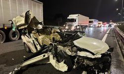 Kuzey Marmara Otoyolu'nda otomobil kamyonete çarptı: 3 yaralı