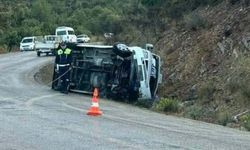Mersin'de minibüsün devrilmesi sonucu 6 tarım işçisi yaralandı