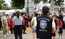 Antalya'da "Güvenli Okullar" projesiyle her okula bir polis görevlendirildi