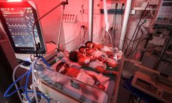 Gazze'deki hastane artan göç ve yetersiz beslenme nedeniyle prematüre bebeklerle doldu