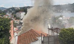 Beşiktaş'ta ahşap binada çıkan yangın çevre binalara da sıçradı