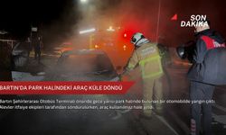 Bartın'da park halindeki araç küle döndü