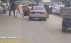 Bursa’da trafikte yumruklar havada uçuştu!