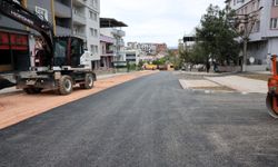 Bursa Osmangazi’den Hamitler’e 300 tonluk asfalt desteği