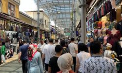 Bursalılar akın ediyor! Kapalıçarşı’da bayram mesaisi uzadı