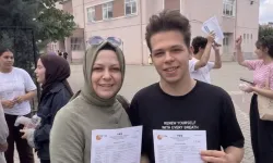 Bursa’da YKS günü okul kapısında şaşırtan sürpriz!