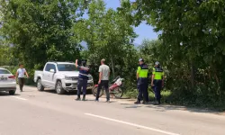 Bursa’da kamyonetle çarpışan motosikletli genç ağır yaralandı